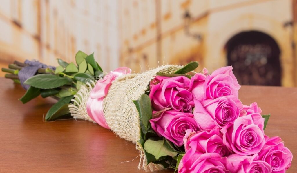 Naistepaeva-kingitused-uinuvad-roosid